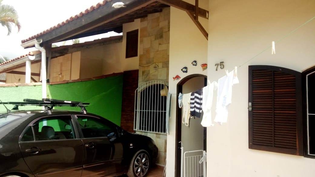 Casa com ótimo preço à 200 metros da praia!