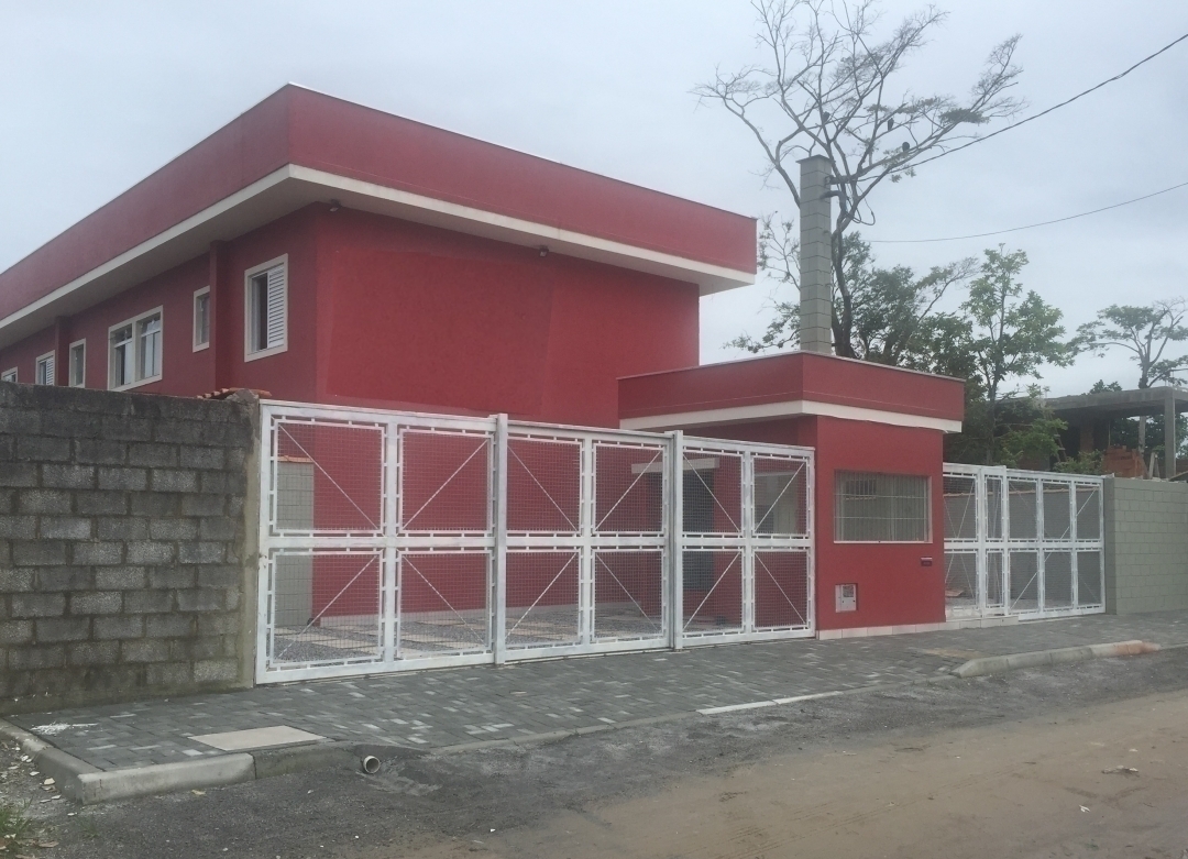 Villagios novos! Ótima oportunidade à 200 metros da Rodovia.