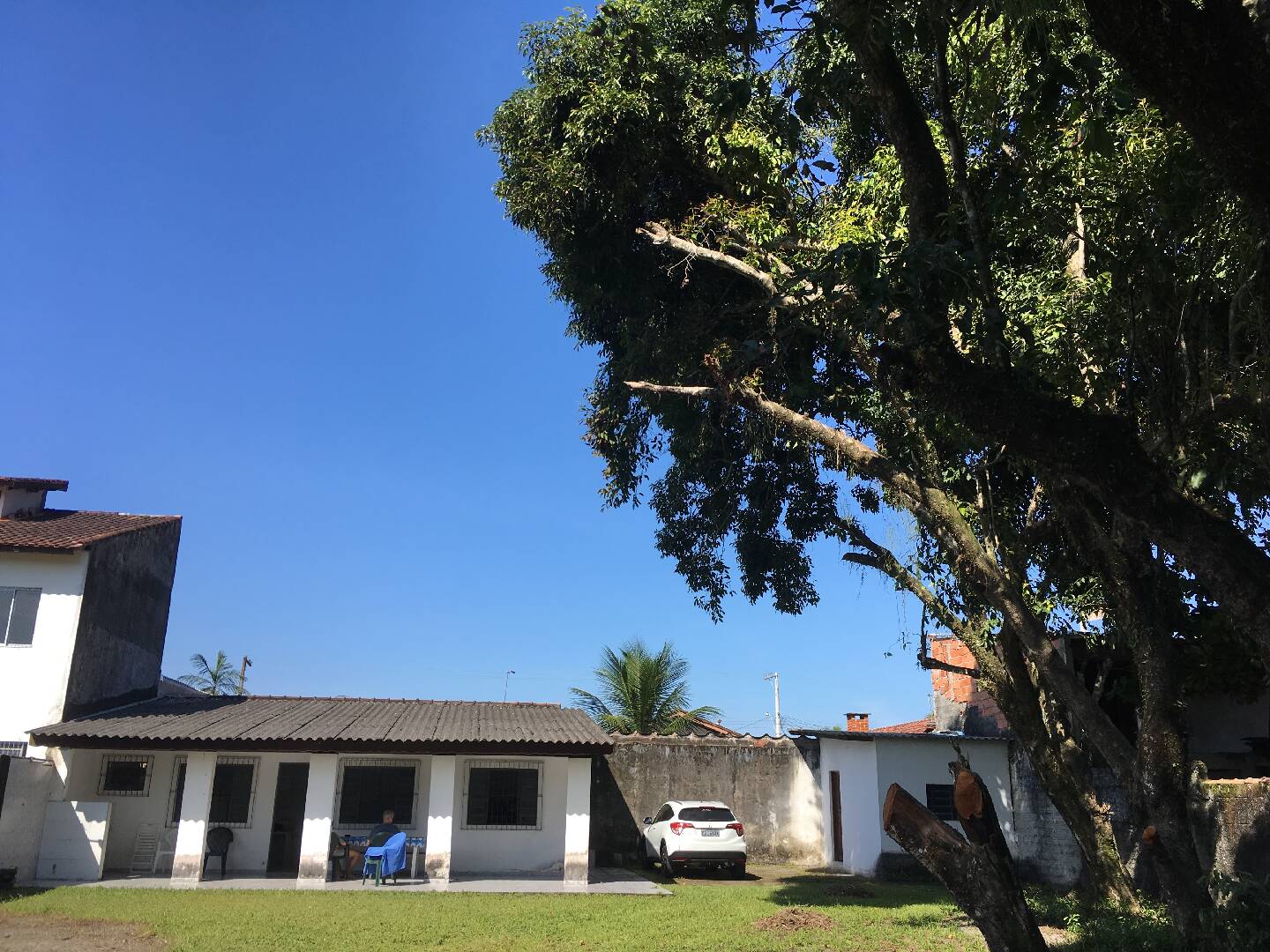 Construção e area em frente a Rodovia Rio Santos - SOMENTE VENDA.