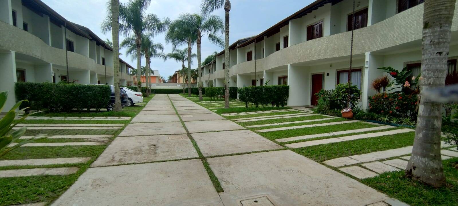 Ótimo Villagio 300mts da praia.