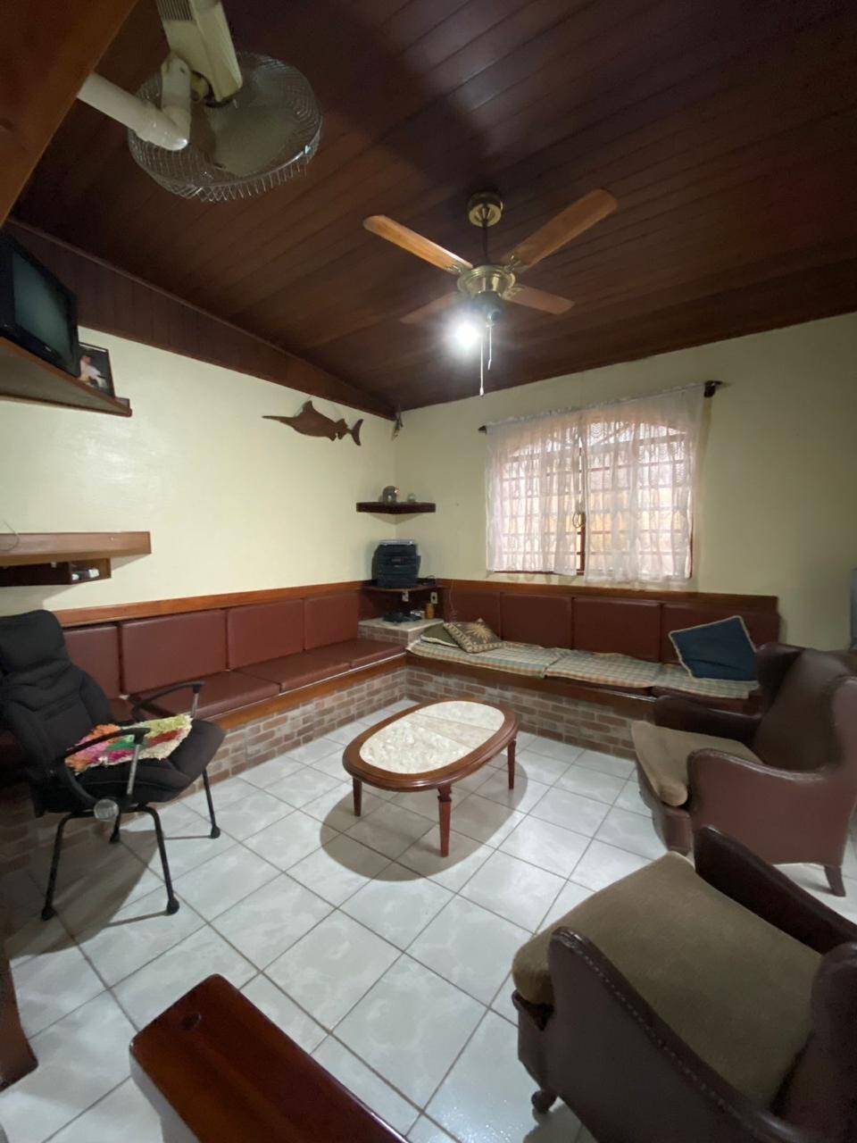 CASA PRONTA PARA MORAR NA VISTA LINDA.