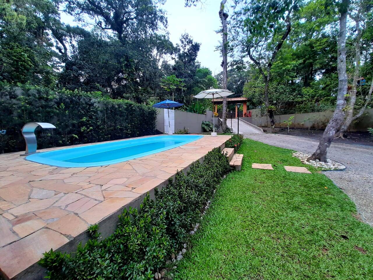 Lindo sobrado no paraíso da Costa do Sol no litoral de Bertioga São Paulo