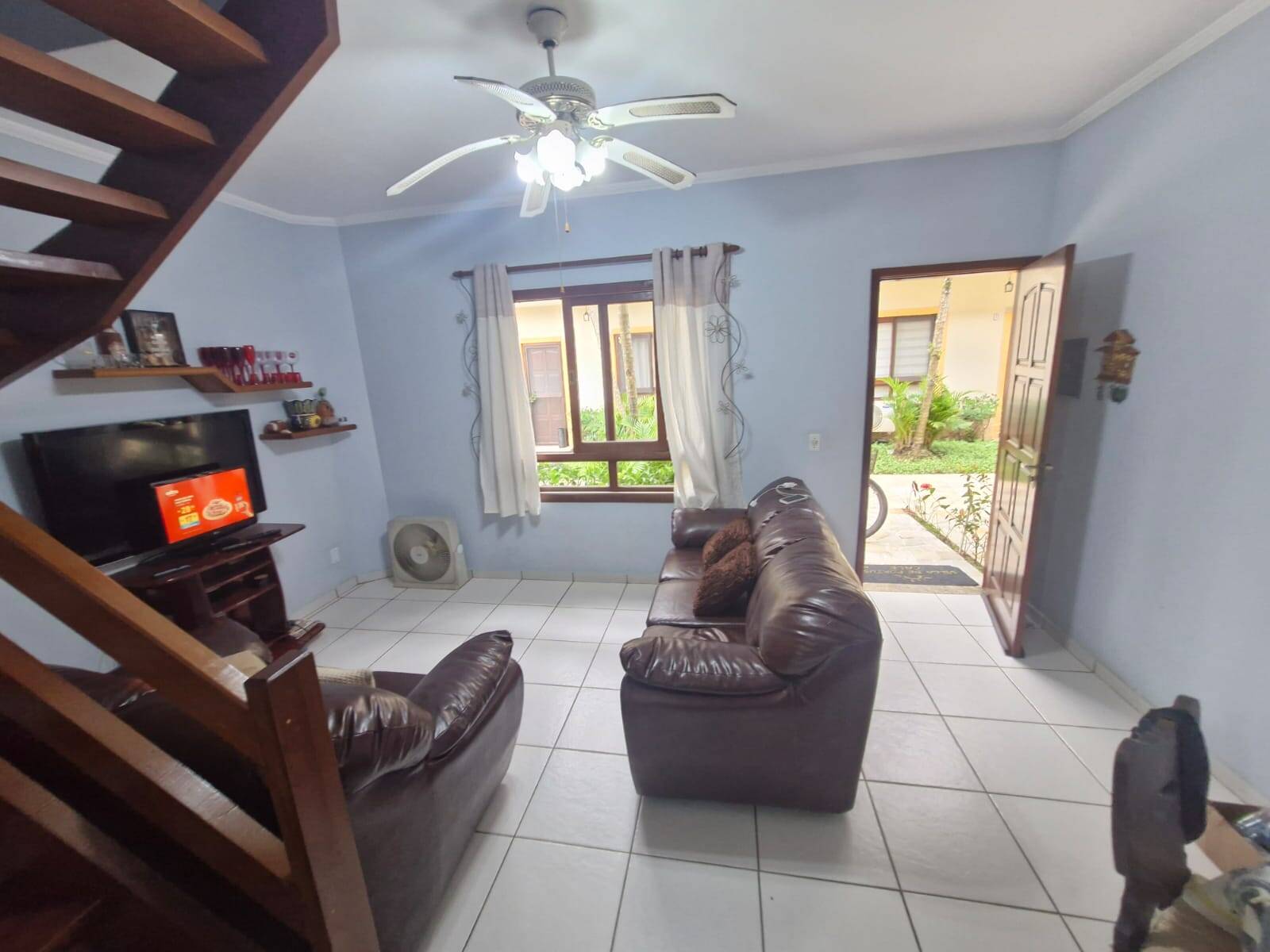 SOBRADO EM CONDOMINIO - PERTO DA PRAIA