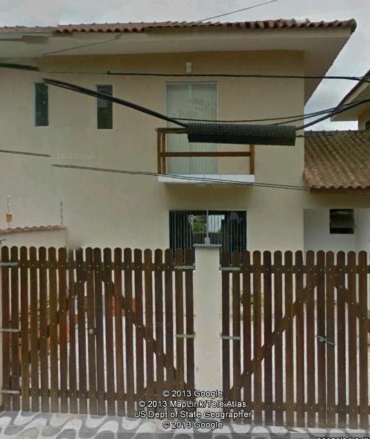 SOBRADO C/ 3 DORMTS. SENDO 1 NO TÉRREO À 300mts da praia